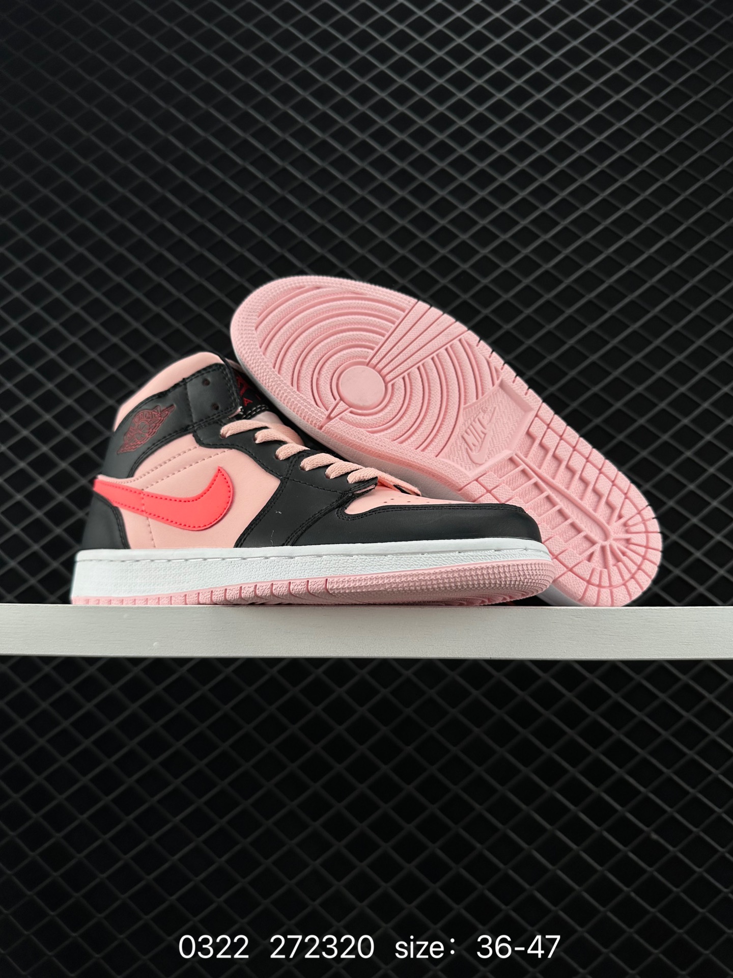 Nike Air Jordan 1 Retro High OG”Black/White“